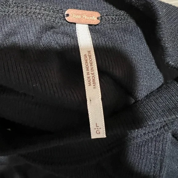 Free People NWOT Downtown Girl Tunic Top - Large - Picture 7 of 8